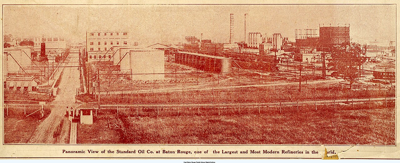 Standard Oil Company refinery in Baton Rouge, Louisiana, 1916.