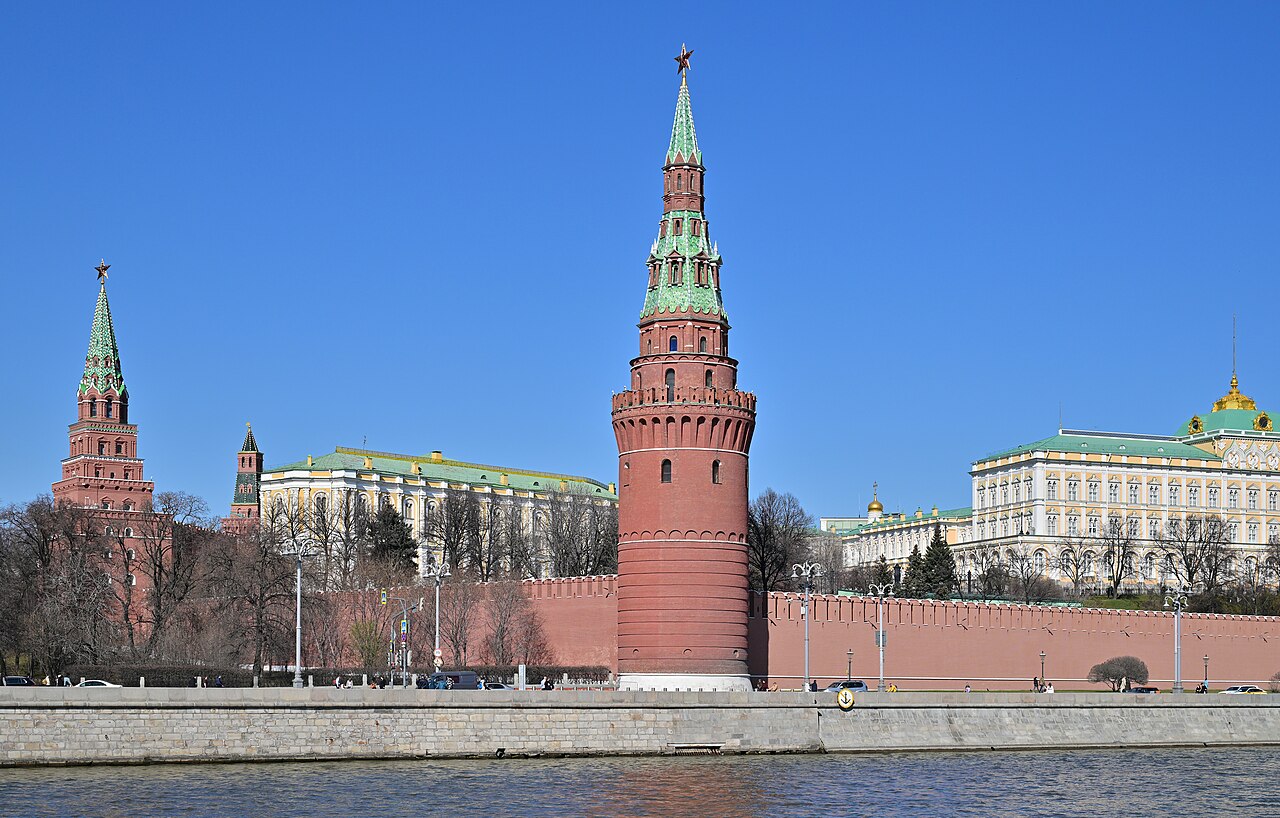 Москва. Весенний Кремль. File photo.