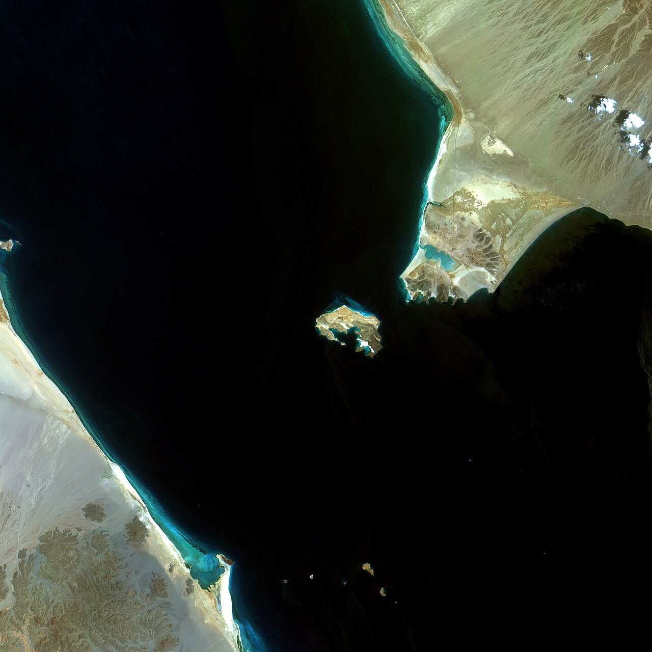 Bab el-Mandeb strait at the Red Sea exit to the Gulf of Aden, between Eritrea and Yemen, with Perim Island near center.