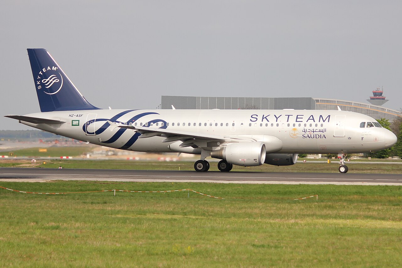Airbus A320 taxiing for takeoff